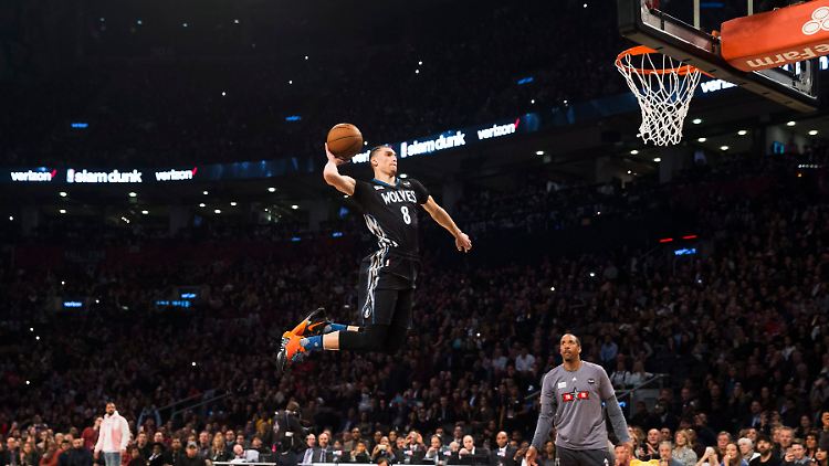 Flugshow von Zach LaVine.