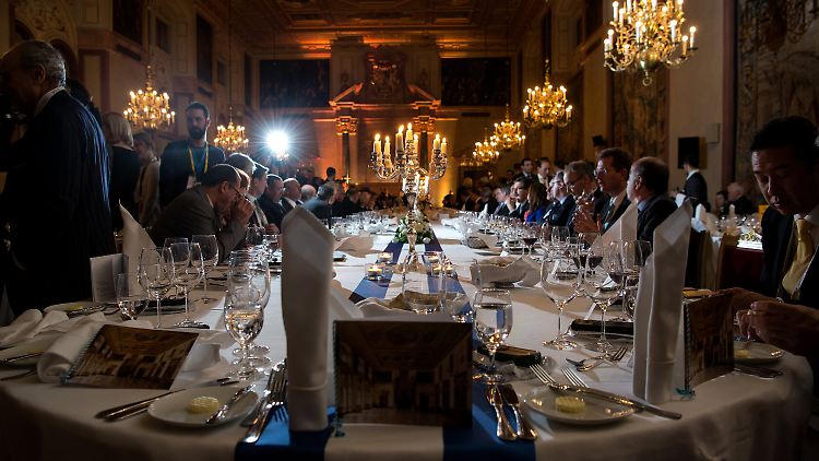 Jedes Jahr lädt der bayerische Ministerpräsident bei der Sicherheitskonferenz zu einem Dinner mit meist 100 Gästen.