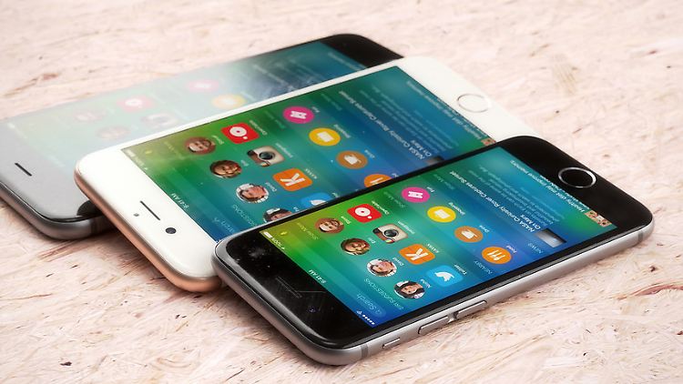 So stellt sich Designer Martin Hajek das neue kleine iPhone vor.