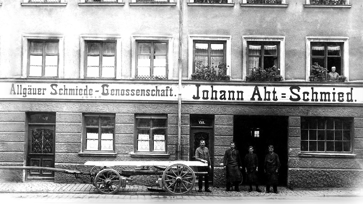 Mit einer Schmiede legt Johann Abt vor 120 Jahren den Grundstein jenes Unternehmens, das heute jeder PS-Fan kennt und das sich zum größten Audi- und VW-Tuner der Welt entwickelt hat: die Abt Sportsline GmbH im Allgäu. 