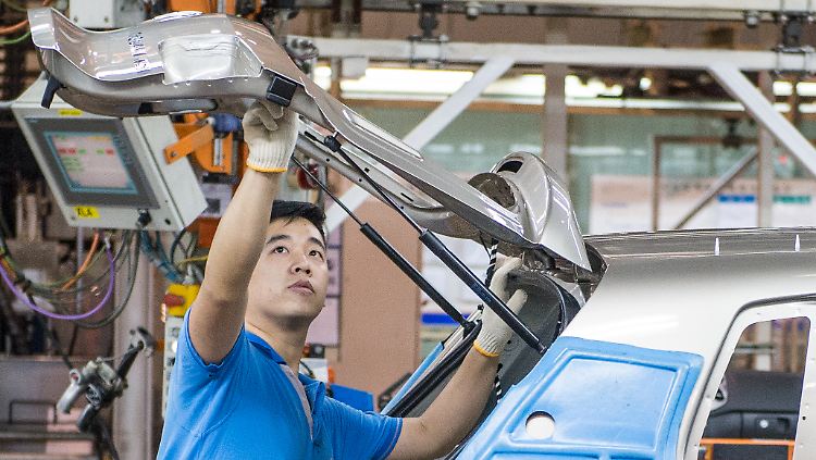 Gasfedern, Dämpfer und Elektromotoren für Türen und automatische Heckklappen: Stabilus beliefert Kunden in aller Welt.