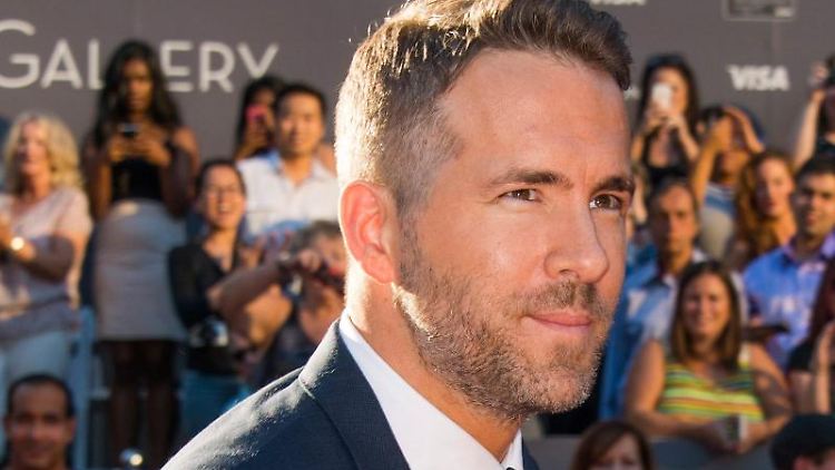 Auf der anderen Seite: Ryan Reynolds guckt öfter so ... 