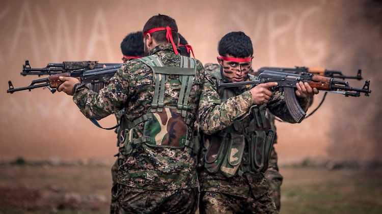 RTR4PK0U.jpg