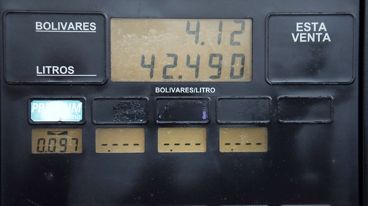 Zehn Liter Benzin für einen Bolivar? Diese Zeiten sind nun vorbei.