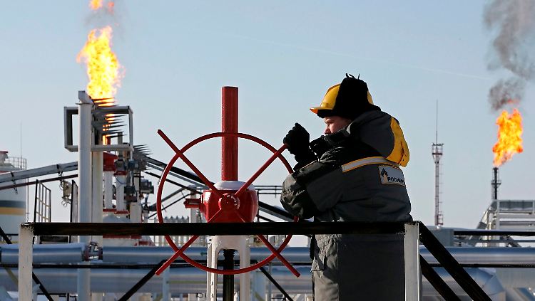 Die russische Wirtschaft leidet auch unter dem Preisverfall des Öls auf dem Weltmarkt.