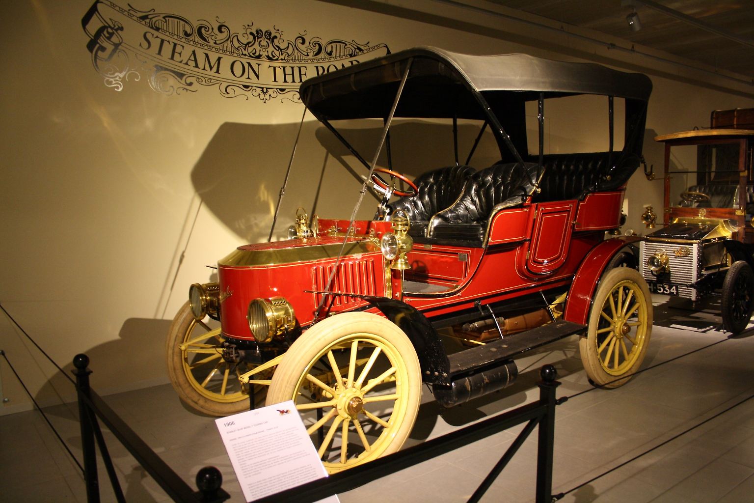 Der Autosalon in Genf war schon immer ein Mekka für Autoaktivisten, die stromern, dampfen oder emissionsfrei fahren. Hier sind die 20 tollsten Eco-Autos: Platz 20: Stanley 20 HP Steamer Model F von 1906. Das Auto mit Ottomotor feierte schon seinen 20. Geburtstag und dennoch blieb das Rennen um den effizientesten Antrieb offen. Vor allem Dampfmodelle wie der amerikanische Stanley Steamer zeigten sich Benzinern überlegen, wenn es um Temperament und Tempo zu günstigen Kosten ging. 