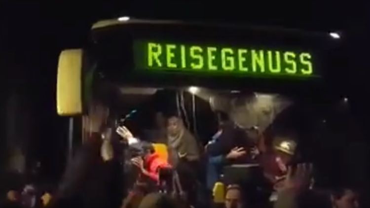 Stundenlang im Bus gefangen: Flüchtlinge in Deutschland.