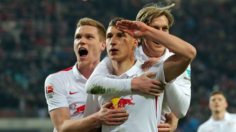 Die Bundesliga zum Gruß: RB Leipzig ist weiter auf Kurs Fußball-Oberhaus.