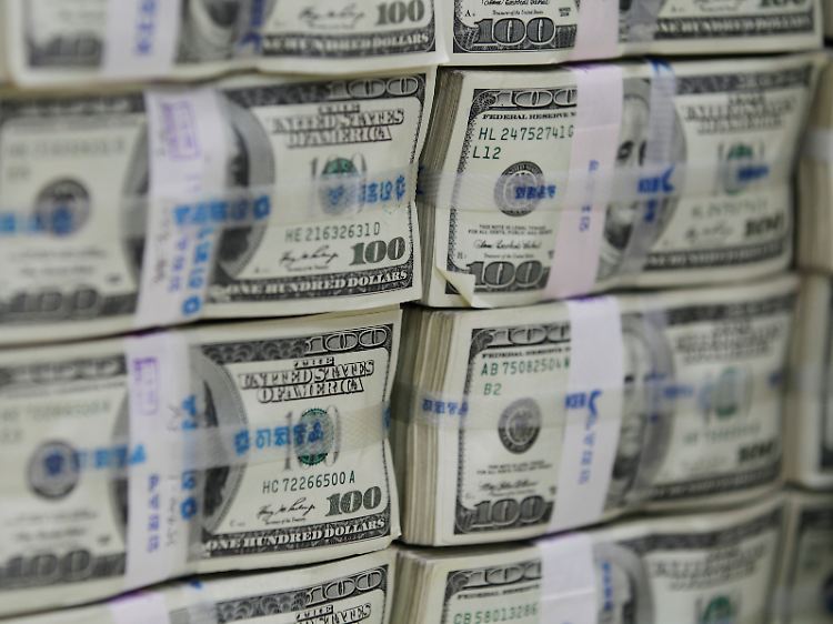 Der Dollar bleibt unter Druck.