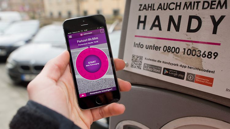 Mit der App "Easypark" kann man via Smartphone kostenpflichtige Parkplätze bezahlen.