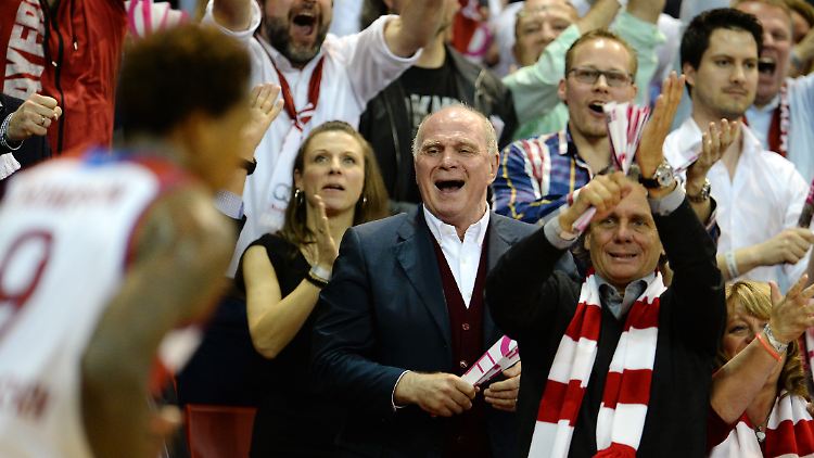 Bejubelte ausgelassen den Sieg seiner Bayern: Uli Hoeneß