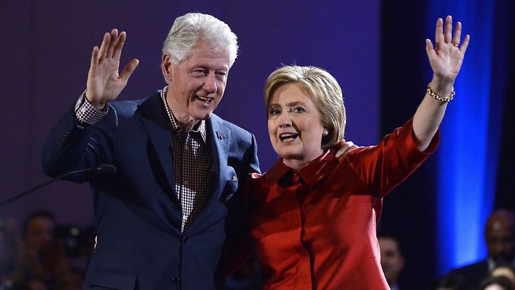 Feiern sich selbst: Bill und Hillary Clinton
