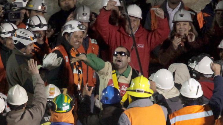 Wer erinnert sich nicht an die dramatischen Bilder von der Rettung der 33 chilenischen Bergarbeiter?