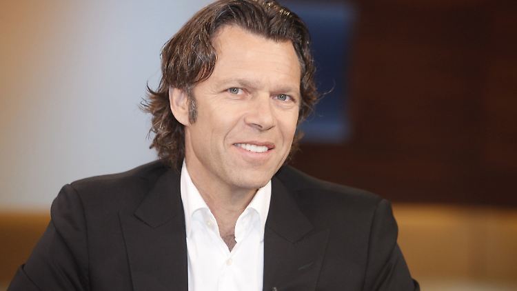 Ex-Schiedsrichter Urs Meier geht hart mit Bayer-Coach Roger Schmidt ins Gericht.