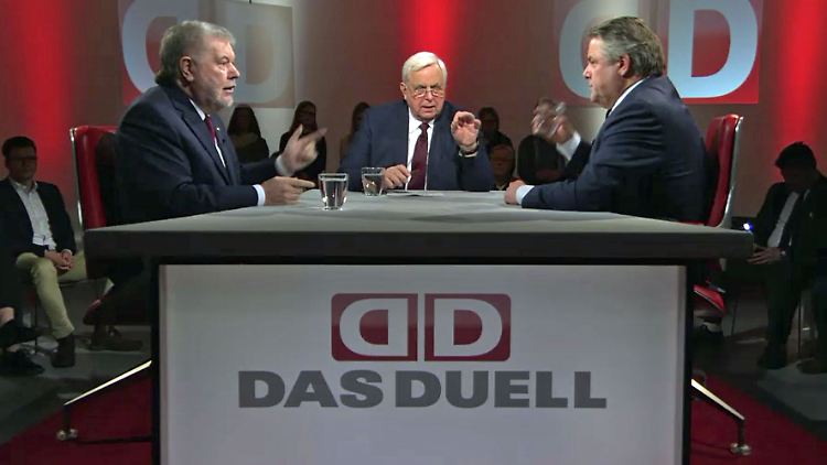 Kurt Beck (l.) und Klaus-Peter Willsch (r.) sind die Gäste in Heiner Bremers Talkrunde.