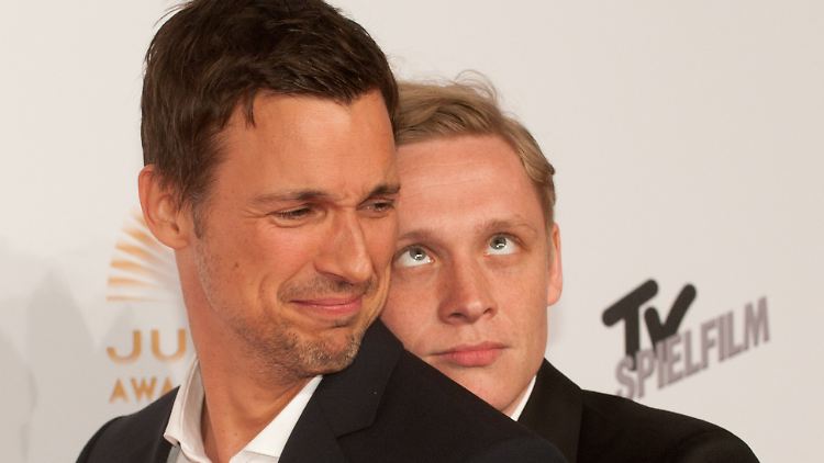 Sind Freunde - und sehen sich in einem neuen Video äußerst ähnlich: Florian David Fitz und Matthias Schweighöfer
