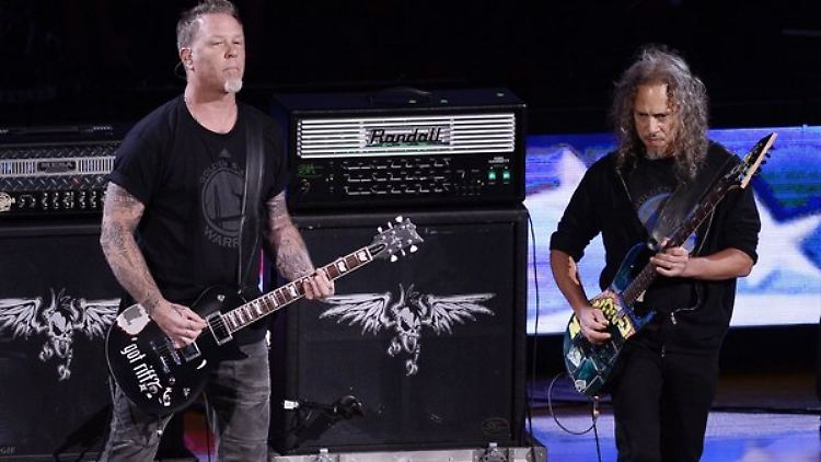 Das Album der Band hat eine deutliche Botschaft: "Liberté, Egalité, Fraternité, Metallica!" 