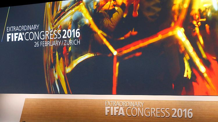 Der Fußball-Weltverband Fifa will sich umfassenden Reformen unterziehen.