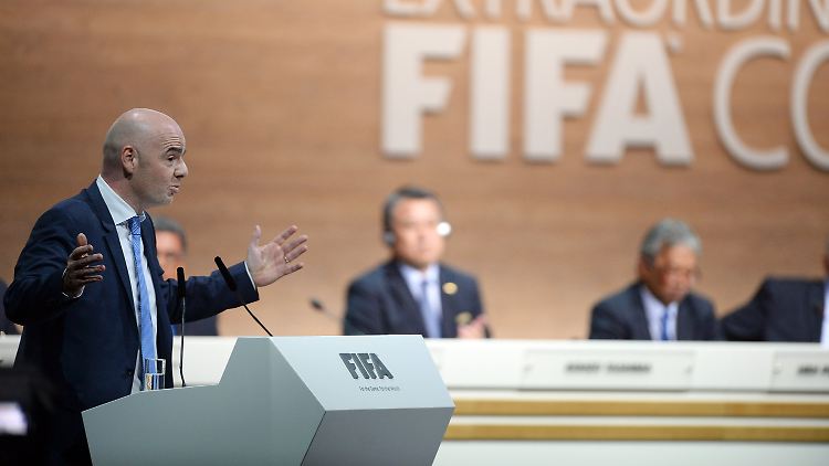 Gianni Infantino bedankt sich.