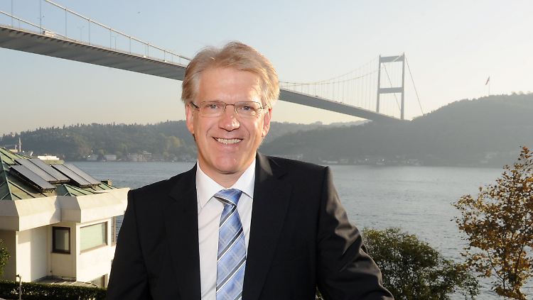 Dieter Manz plant, die nächsten fünf Jahre Vorstandschef zu bleiben.