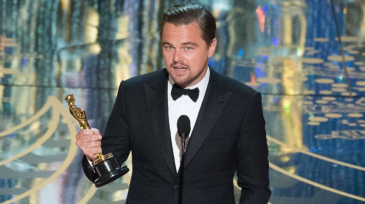 Das wurde aber auch mal Zeit: Leonardo DiCaprio mit seinem Oscar.
