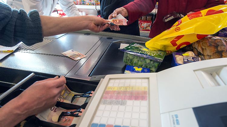 Selbst die Kernrate sinkt: Fallende Preise bieten Verbrauchern nur auf den ersten Blick einen Vorteil.