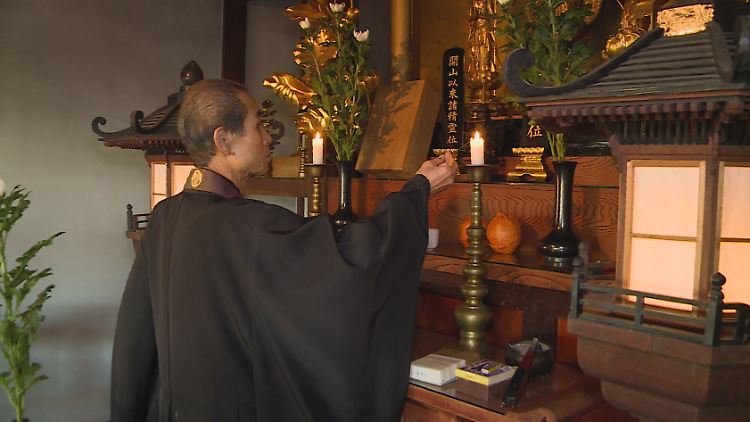 Ob sich nach ihm noch jemand um den Tempel kümmern wird, Hayakawa weiß es nicht.