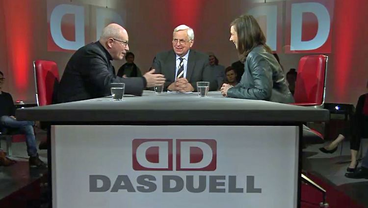 Volker Kauder (l.) und Katrin Göring-Eckardt im Gespräch mit Heiner Bremer