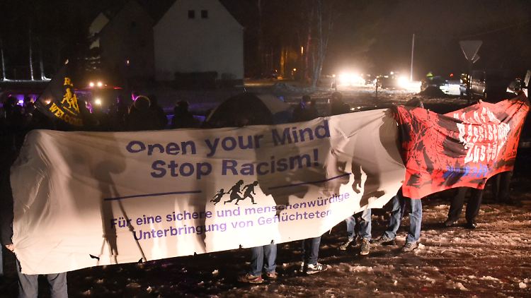 Schon eher das Volk: Friedlicher Protest gegen Rassismus in Clausnitz