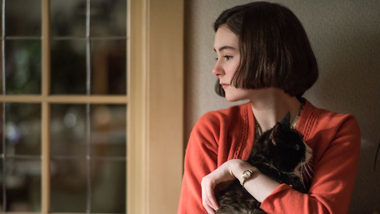 Nicht nur ihr Regisseur findet lobende Worte für sie: Lea van Acken als "Anne Frank".