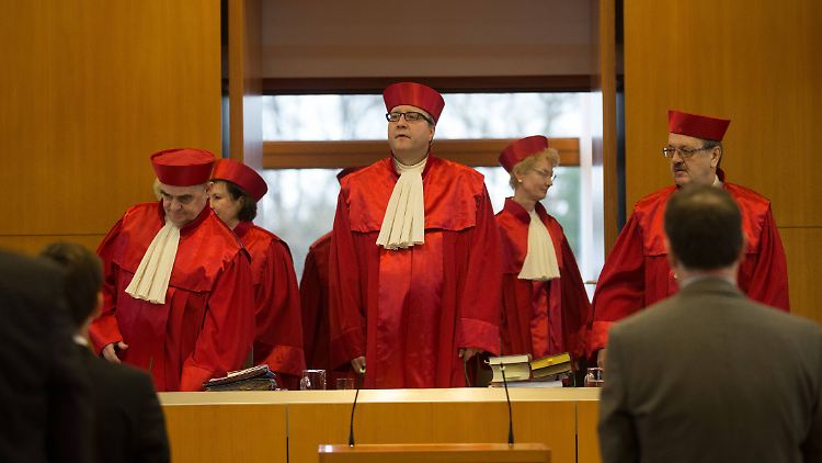 Die Richter um Andreas Voßkuhle haben zumindest das Thema V-Leute abgehakt.