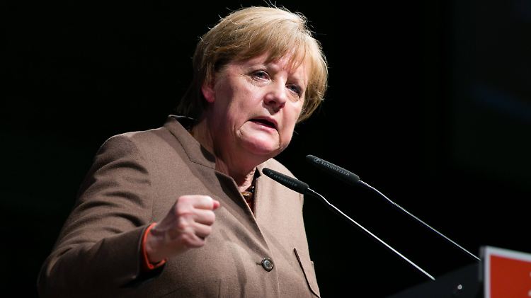 Merkel kanzelt die AfD ab