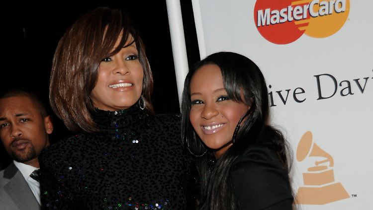 Whitney Houston mit ihrer Tochter Bobbi Kristina Brown im Jahr 2011.