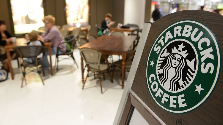 Gemütliche Sessel und experimentierfreudige Kaffeevariationen: Das ist das Konzept von Starbucks.