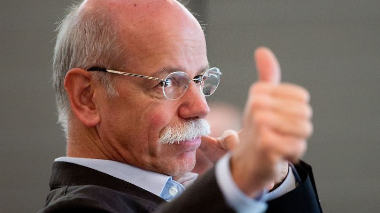 Neuer Spitzenreiter. Nach dem Rücktritt von VW-Chef Winterkorn ist Daimler-Boss Zetsche nun der bestverdienende Dax-Vorstand. 