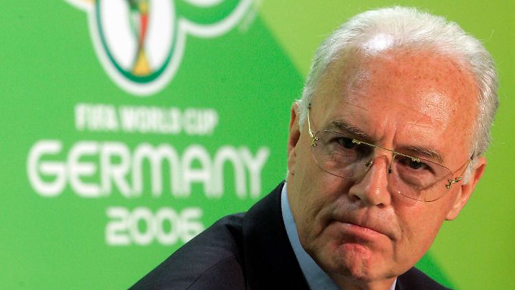 Im Falle einer Verurteilung drohen Beckenbauer bis zu fünf Jahren Haft.