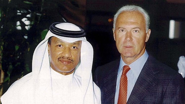 Man kennt sich: Mohammed bin Hammam und Franz Beckenbauer.
