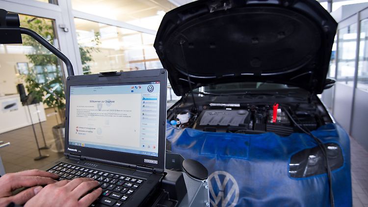 Überprüfung eines VW Passat TDI.