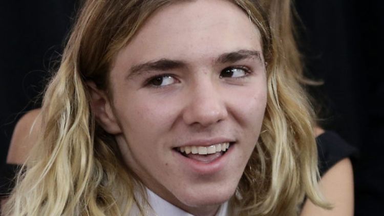 Rocco Ritchie hatte seine Mutter 2015 auf ihrer Tour begleitet. Als er darauf zu seinem Vater zog, eskalierte der Streit.