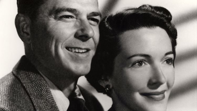 Die beiden Schauspieler lernten sich in Hollywood kennen und heirateten 1952 - aus dem Jahr stammt auch das Foto.