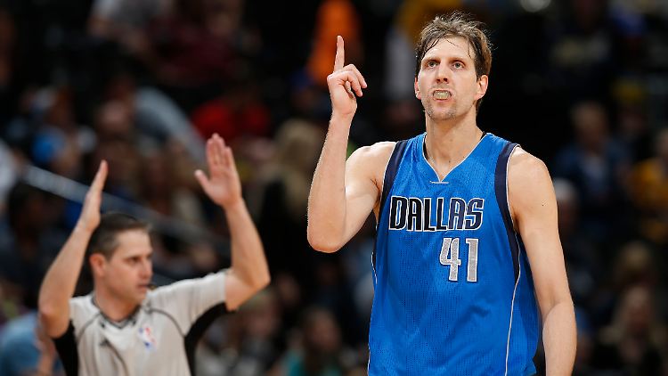 Die Dallas Mavericks verloren zwar, dafür überragte Superstar Dirk Nowitzki.