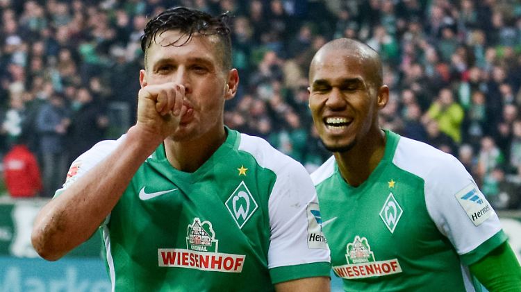 "Es war abgesprochen, das gebe ich zu": Zlatko Junuzovic, hier nach seinem Tor zum 4:1 mit dem Kollegen Theodor Gebre Selassie.