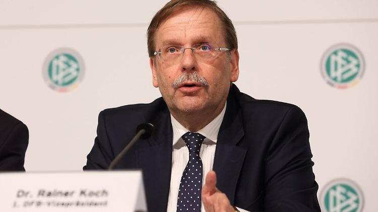 Rainer Koch verpasst die nächste Sitzung des Sportausschusses wegen eines Verbandstermins in Namibia.