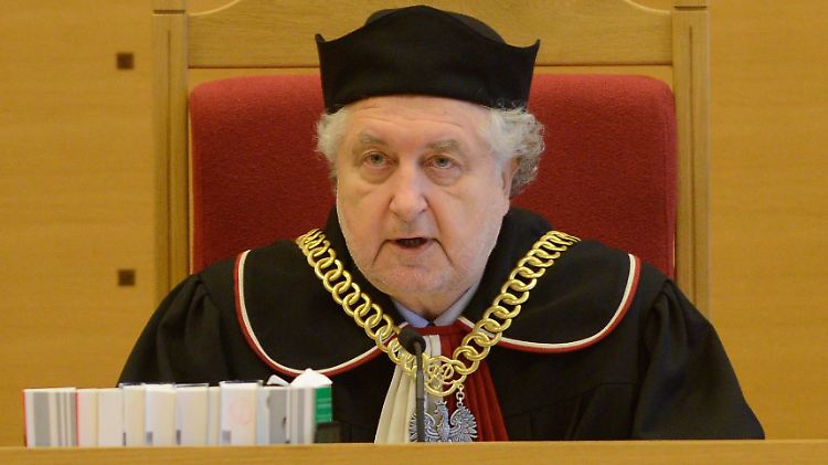 "Das Gesetz verhindert eine zuverlässige und reibungslose Arbeit des Gerichts", so Verfassungsrichter Rzeplinski.
