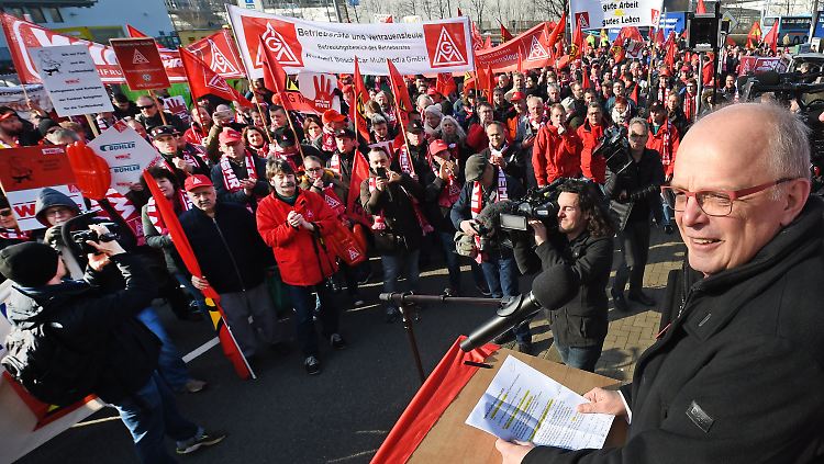Kundgebung in Hannover zum Auftakt der Tarifverhandlungen.