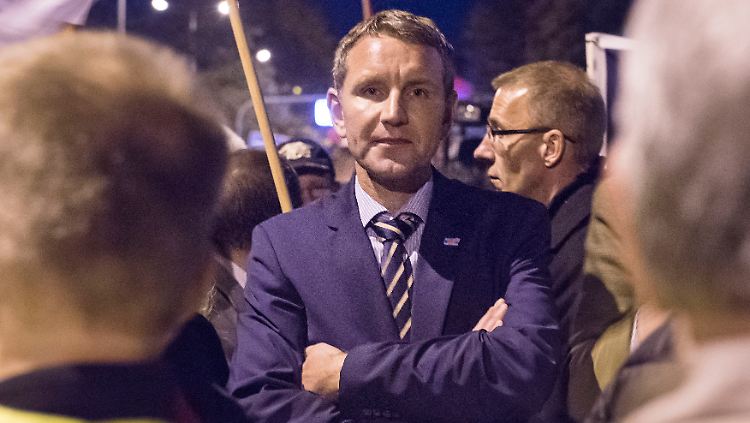 Er gilt als besonders radikal: Björn Höcke führt die AfD im Thüringer Landtag und versucht den Protest zugleich auf die Straße zu tragen.