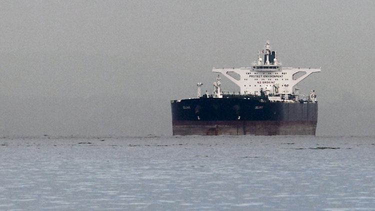 Aufnahme des iranischen Supertankers Delvar.
