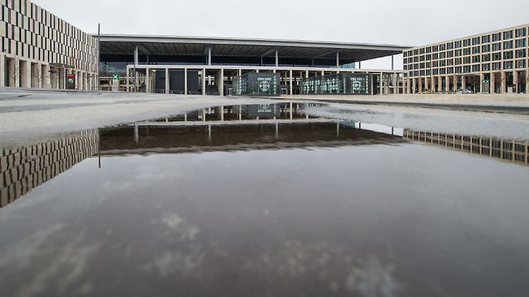 Bei der  Aufsichtsratssitzung am 22. April soll bekanntgegeben werden, ob die bisherige Terminplanung zu halten ist. 