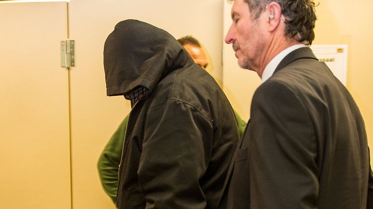 "Piatto" verschweigt weiter seine Identität und zeigt sich vor Gericht kaum gesprächsbereit.