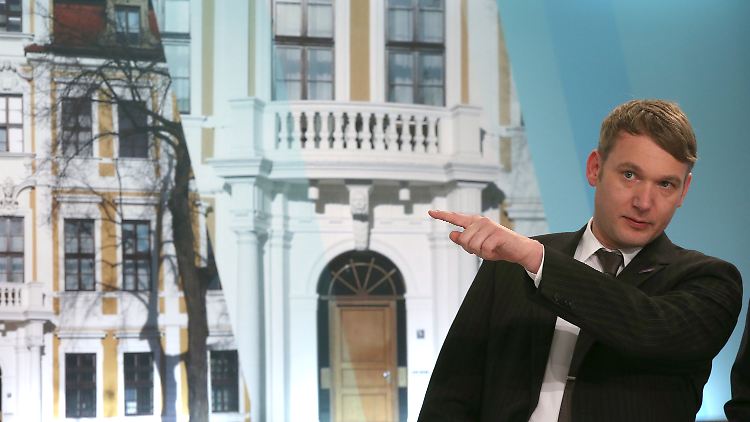 Poggenburg macht Front gegen "Politikversager".